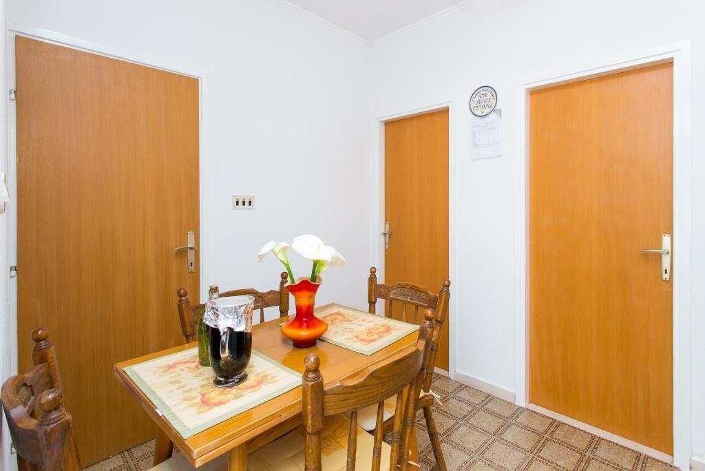 Apartments Anka *